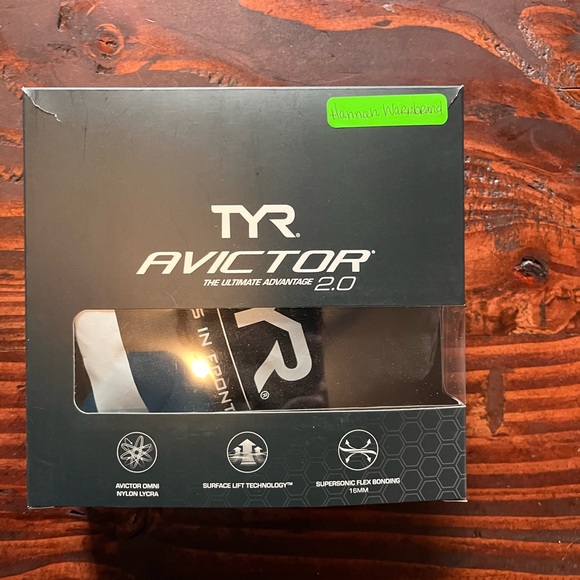 TYR Women’s Black AVICTOR 2.0 Tech Suit! - Picture 8 of 8